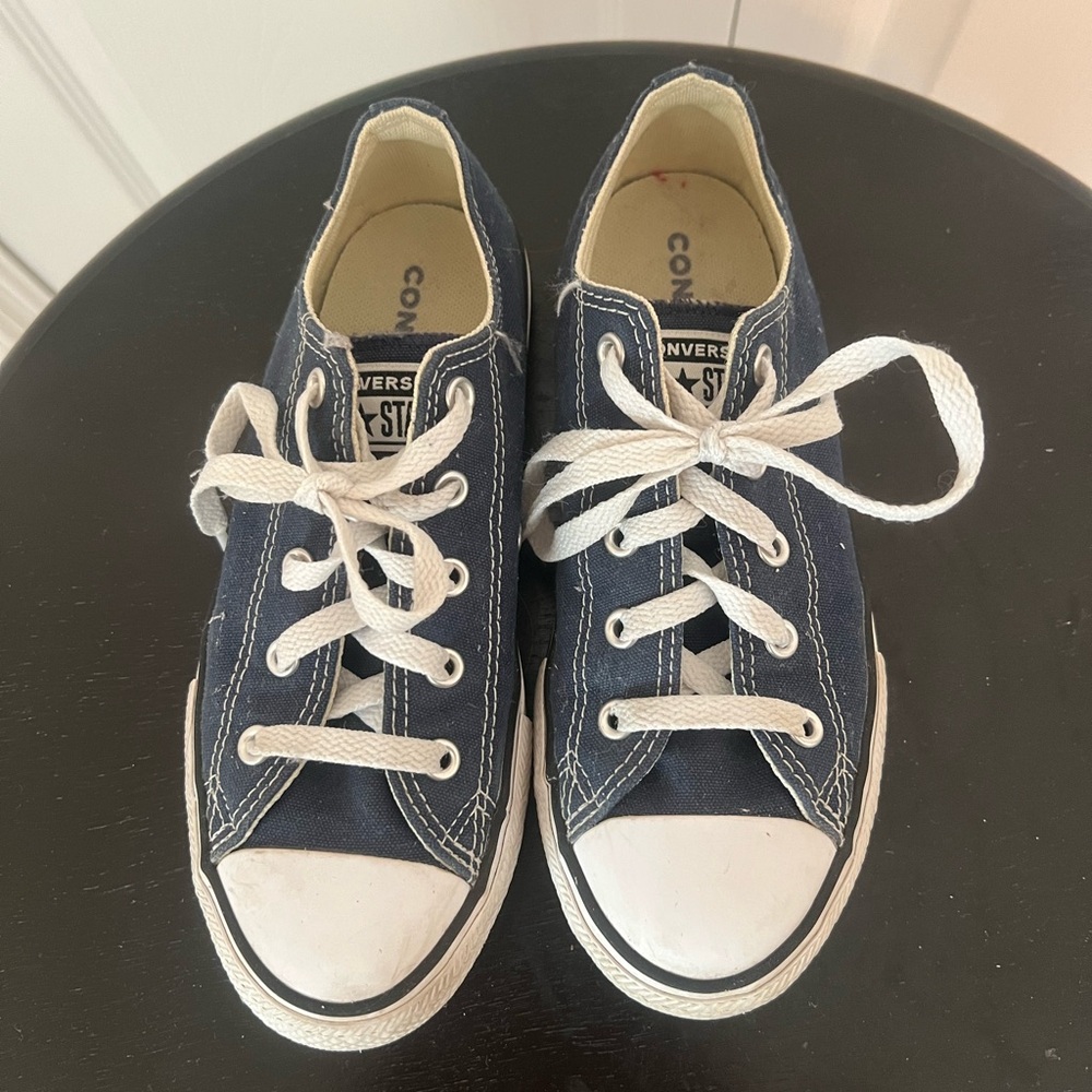 Kids Navy Converse Sneakers – Chuck Taylor All Star Low Tops